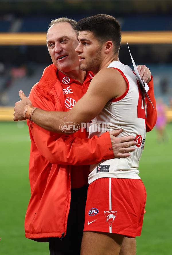 AFL 2024 Round 07 - Hawthorn v Sydney - A-48262785