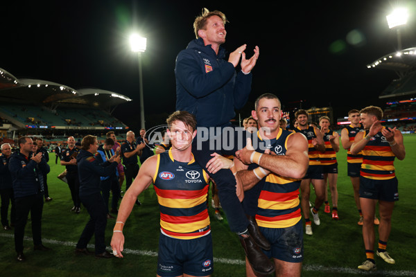 AFL 2024 Round 08 - Adelaide v Port Adelaide - A-48657358