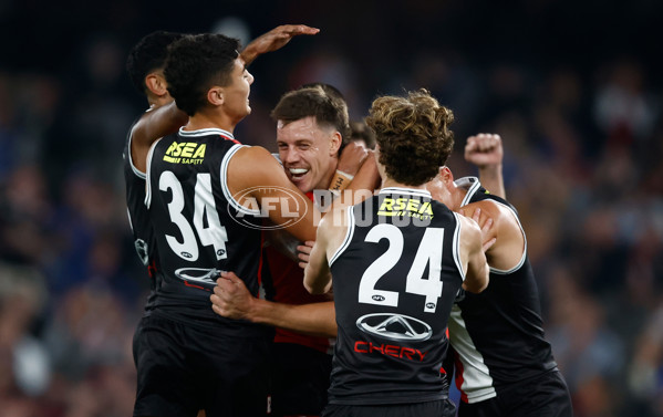 AFL 2024 Round 08 - St Kilda v North Melbourne - A-48724153