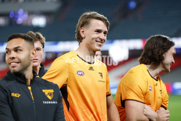 AFL 2024 Round 08 - Western Bulldogs v Hawthorn - A-48762556
