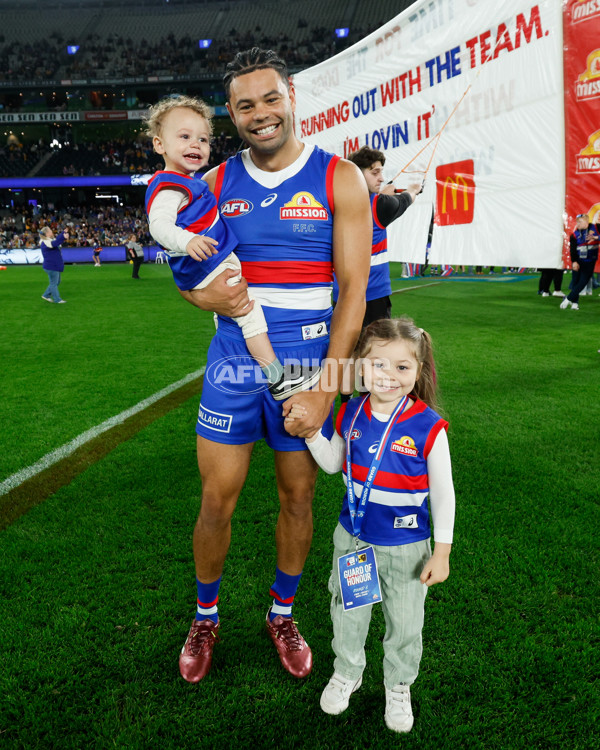 AFL 2024 Round 08 - Western Bulldogs v Hawthorn - A-48772621