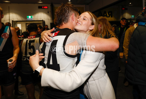 AFL 2024 Round 09 - Geelong v Port Adelaide - A-49089681