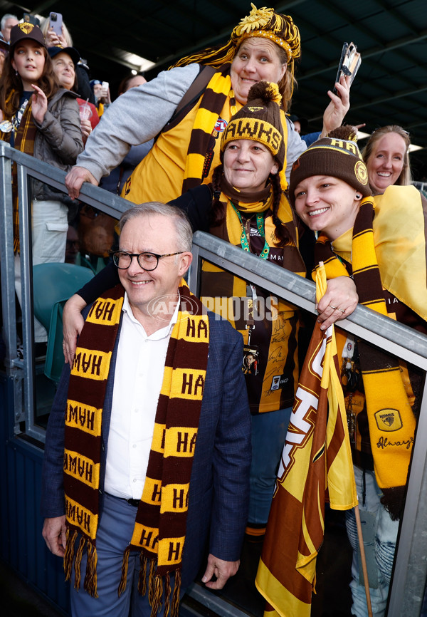 AFL 2024 Round 09 - Hawthorn v St Kilda - A-49117450