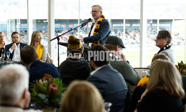 AFL 2024 Round 09 - Hawthorn v St Kilda - A-49123755