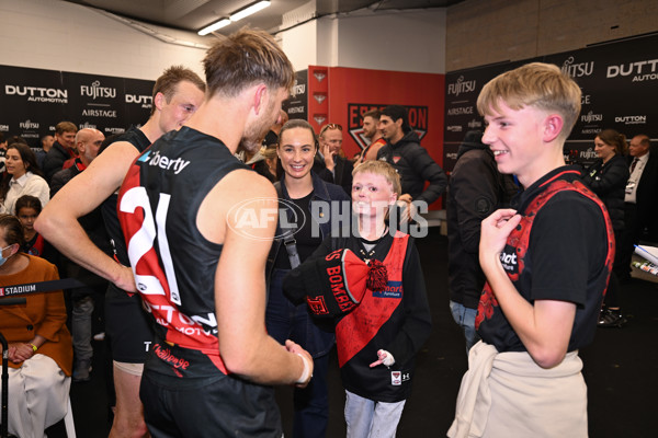 AFL 2024 Round 09 - Essendon v GWS - A-49127963