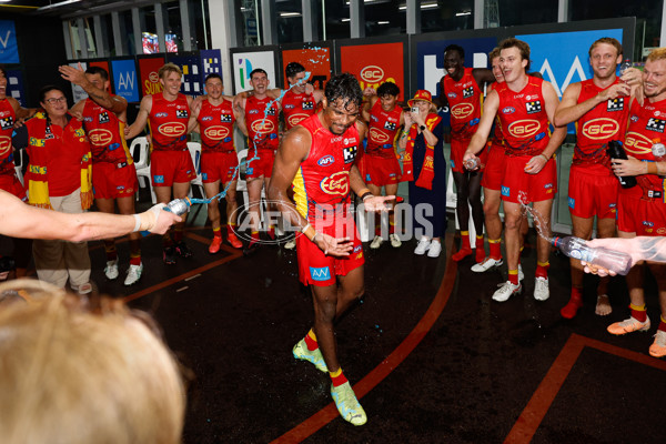 AFL 2024 Round 09 - Gold Coast v North Melbourne - A-49139290