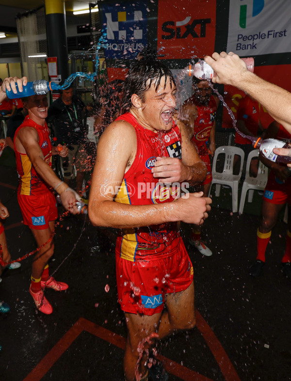 AFL 2024 Round 10 - Gold Coast v Geelong - A-49418748