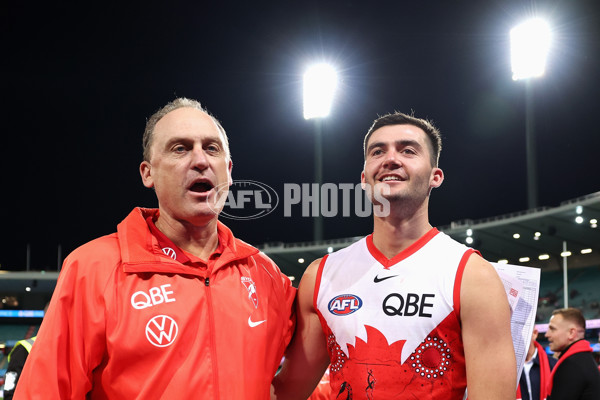 AFL 2024 Round 10 - Sydney v Carlton - A-49449492