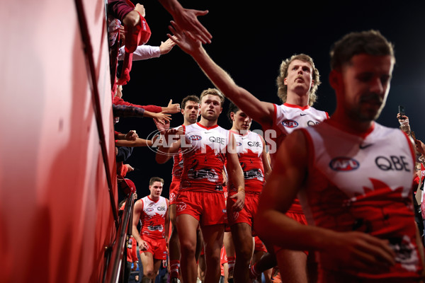 AFL 2024 Round 10 - Sydney v Carlton - A-49452237