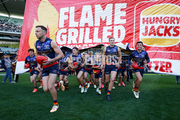 AFL 2024 Round 10 - Collingwood v Kuwarna - A-49454799