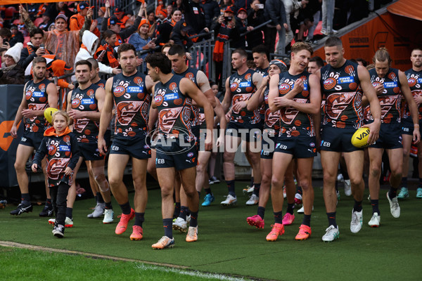 AFL 2024 Round 10 - GWS v Western Bulldogs - A-49459934