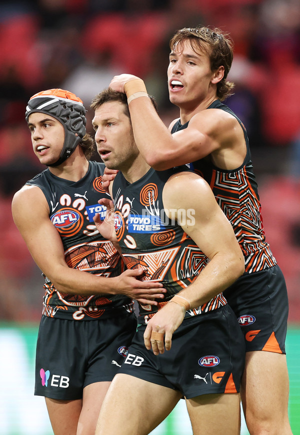AFL 2024 Round 10 - GWS v Western Bulldogs - A-49460590
