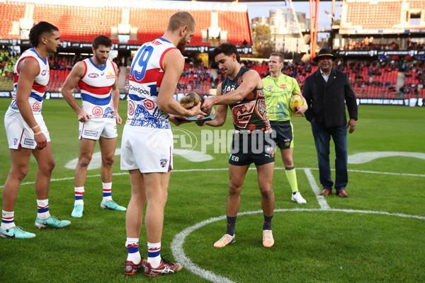 AFL 2024 Round 10 - GWS v Western Bulldogs - A-49462883