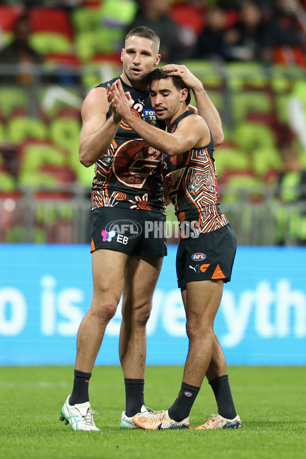 AFL 2024 Round 10 - GWS v Western Bulldogs - A-49463109