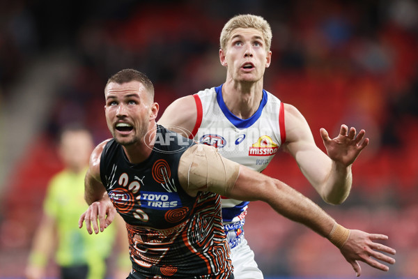 AFL 2024 Round 10 - GWS v Western Bulldogs - A-49465484