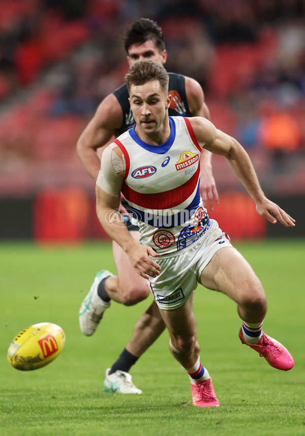 AFL 2024 Round 10 - GWS v Western Bulldogs - A-49465485