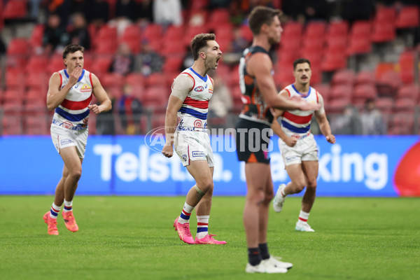 AFL 2024 Round 10 - GWS v Western Bulldogs - A-49465500