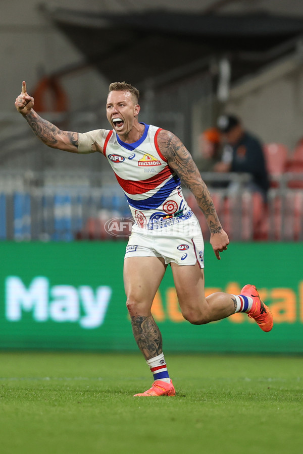 AFL 2024 Round 10 - GWS v Western Bulldogs - A-49465828