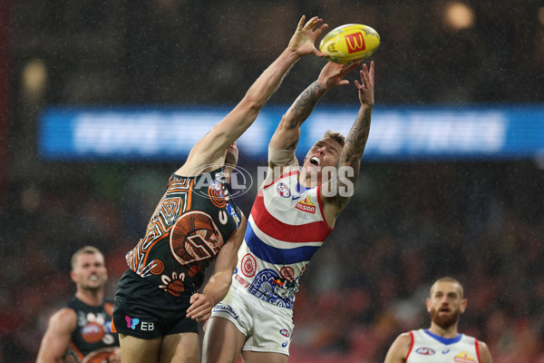 AFL 2024 Round 10 - GWS v Western Bulldogs - A-49465838