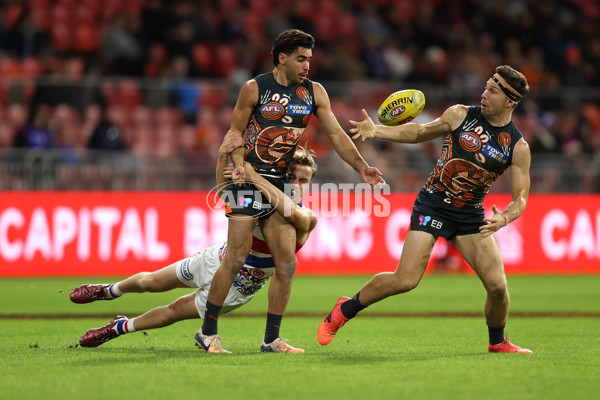 AFL 2024 Round 10 - GWS v Western Bulldogs - A-49471345