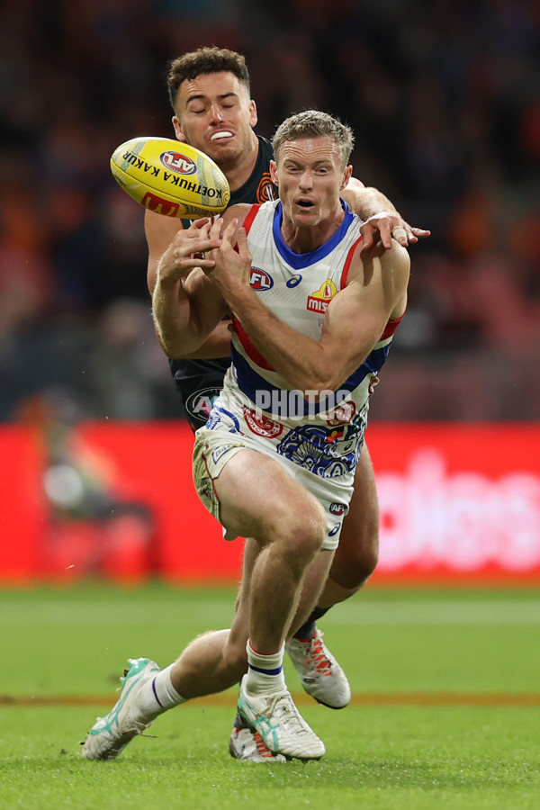 AFL 2024 Round 10 - GWS v Western Bulldogs - A-49471538