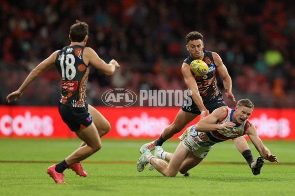 AFL 2024 Round 10 - GWS v Western Bulldogs - A-49471540