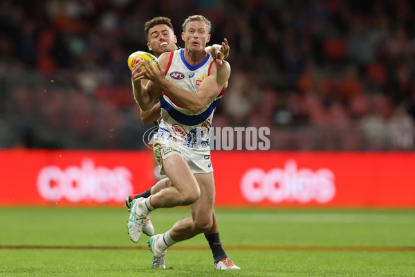 AFL 2024 Round 10 - GWS v Western Bulldogs - A-49471548