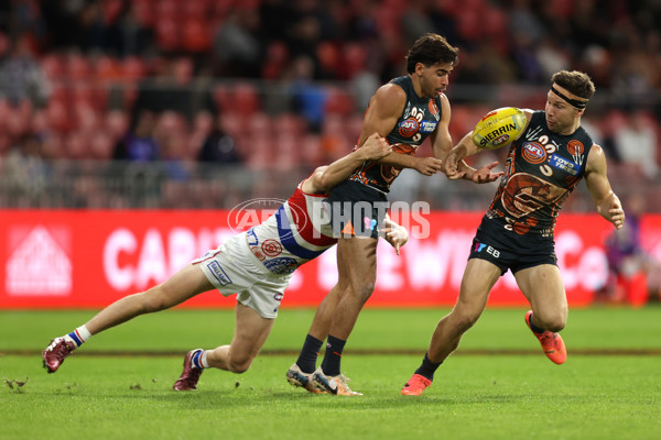 AFL 2024 Round 10 - GWS v Western Bulldogs - A-49471550