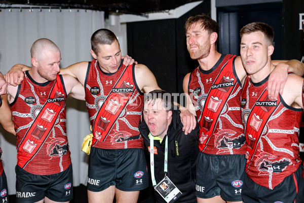 AFL 2024 Round 10 - Essendon v North Melbourne - A-49500228