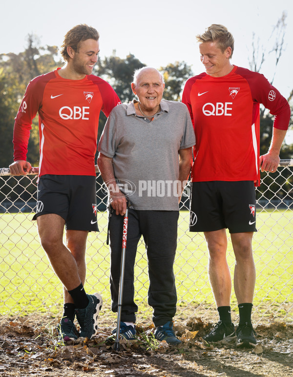 AFL 2024 Training - Sydney 220524 - A-49544029