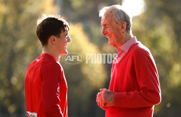 AFL 2024 Training - Sydney 220524 - A-49606019