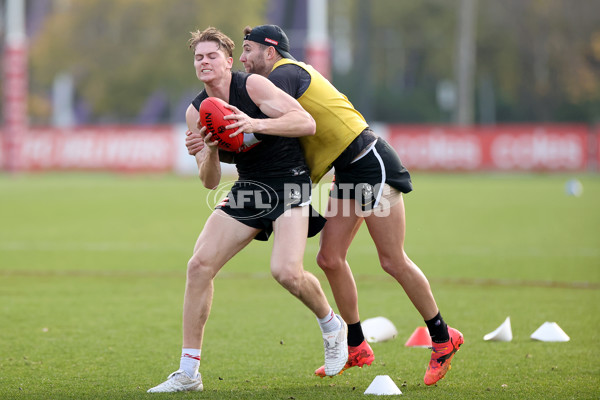 AFL 2024 MEDIA - Collingwood Captains Run 230424 - A-49607801