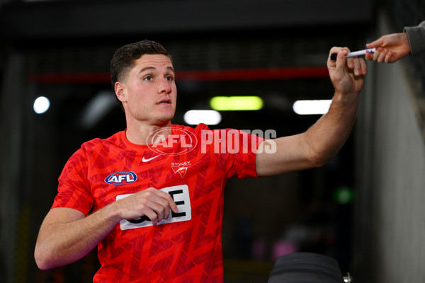 AFL 2024 Round 11 - Western Bulldogs v Sydney - A-49607862