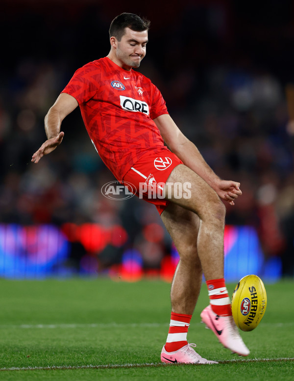 AFL 2024 Round 11 - Western Bulldogs v Sydney - A-49613341