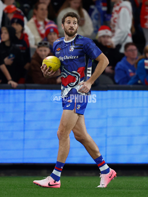 AFL 2024 Round 11 - Western Bulldogs v Sydney - A-49613345