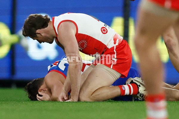 AFL 2024 Round 11 - Western Bulldogs v Sydney - A-49613405