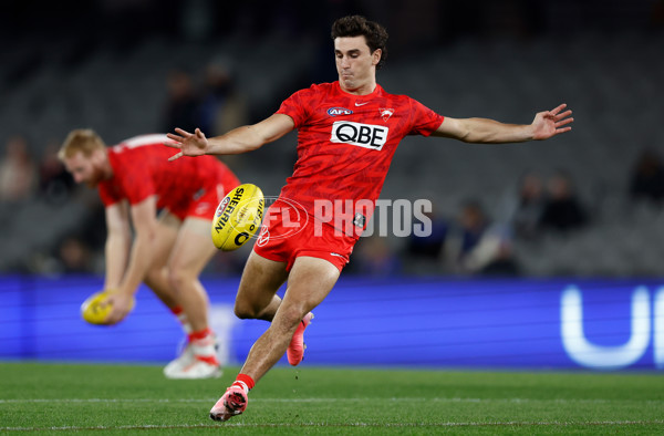 AFL 2024 Round 11 - Western Bulldogs v Sydney - A-49613536