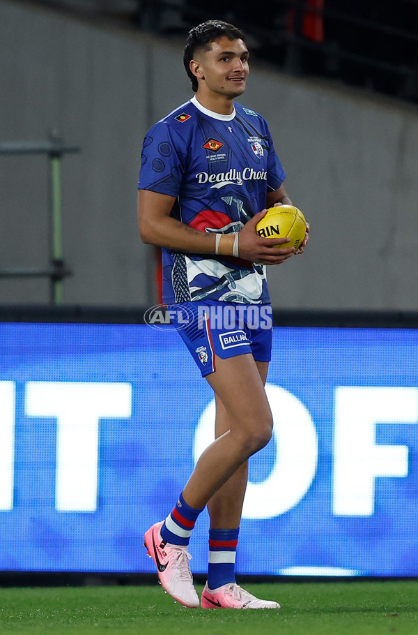 AFL 2024 Round 11 - Western Bulldogs v Sydney - A-49613548