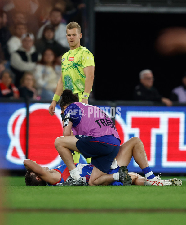 AFL 2024 Round 11 - Western Bulldogs v Sydney - A-49613587