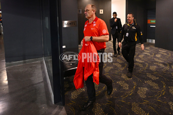 AFL 2024 Round 11 - Western Bulldogs v Sydney - A-49613612
