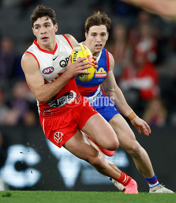 AFL 2024 Round 11 - Western Bulldogs v Sydney - A-49613622