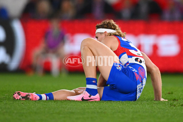 AFL 2024 Round 11 - Western Bulldogs v Sydney - A-49616338