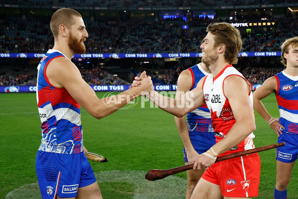 AFL 2024 Round 11 - Western Bulldogs v Sydney - A-49616883
