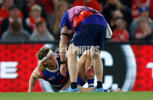 AFL 2024 Round 11 - Western Bulldogs v Sydney - A-49616902