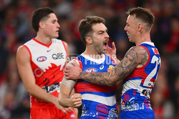 AFL 2024 Round 11 - Western Bulldogs v Sydney - A-49618828