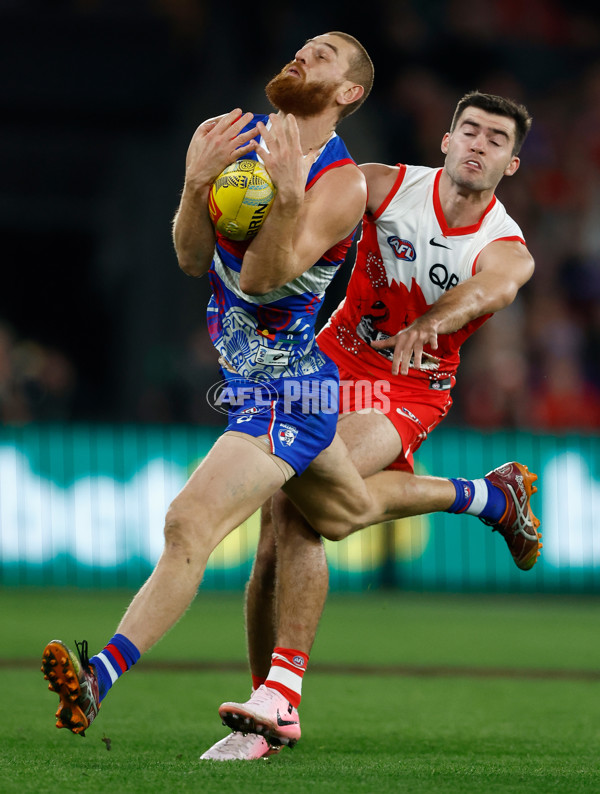 AFL 2024 Round 11 - Western Bulldogs v Sydney - A-49618829