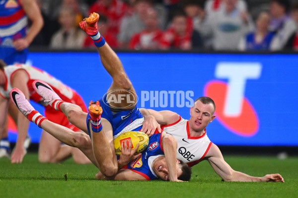 AFL 2024 Round 11 - Western Bulldogs v Sydney - A-49618830