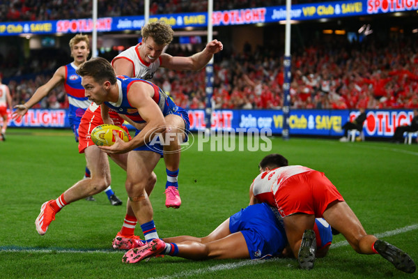 AFL 2024 Round 11 - Western Bulldogs v Sydney - A-49619590