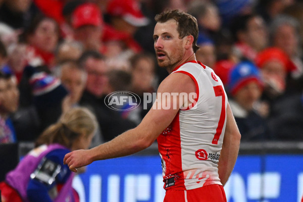 AFL 2024 Round 11 - Western Bulldogs v Sydney - A-49619622