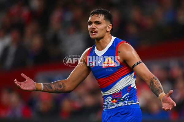AFL 2024 Round 11 - Western Bulldogs v Sydney - A-49619632